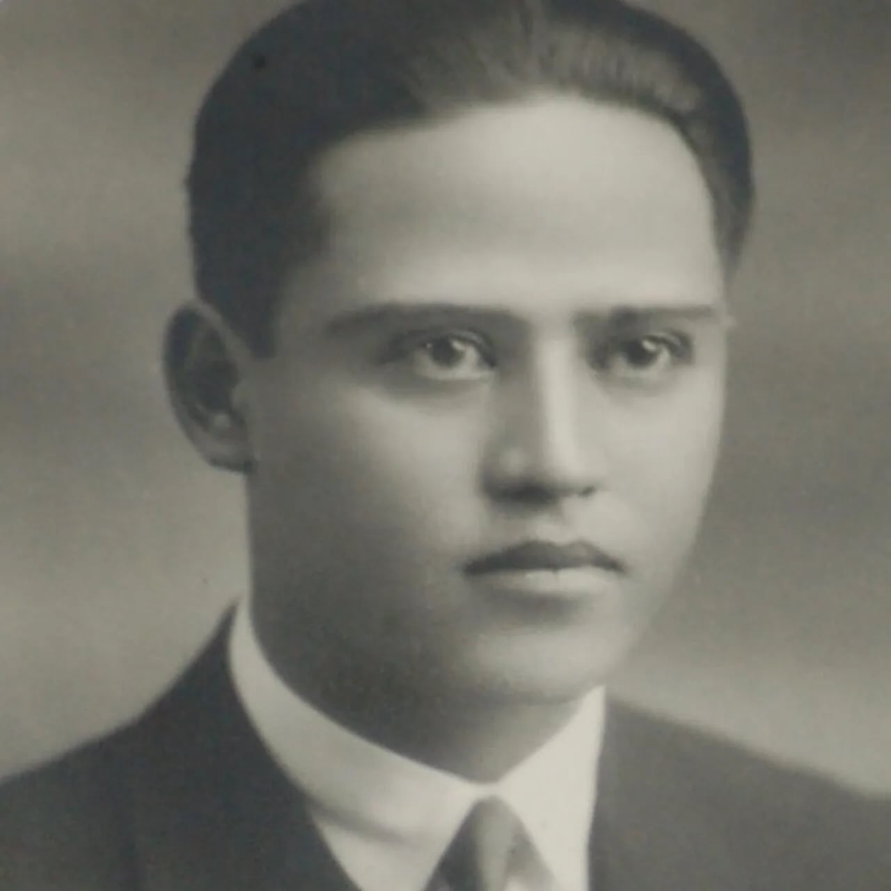 Portrait of Guillermo Peschard (1902–1978) – memorial page