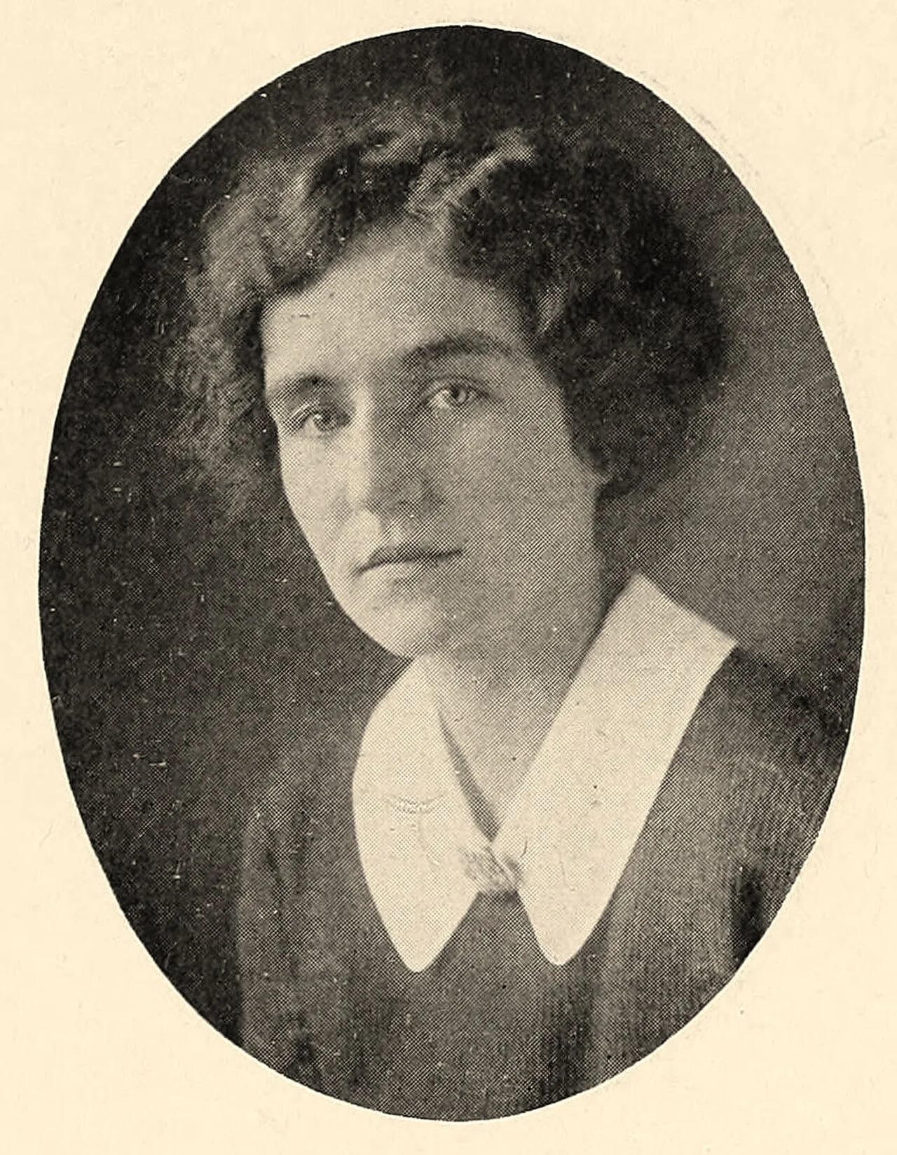 Portrait of Elisabeth Luce Moore (1903–2002) – memorial page
