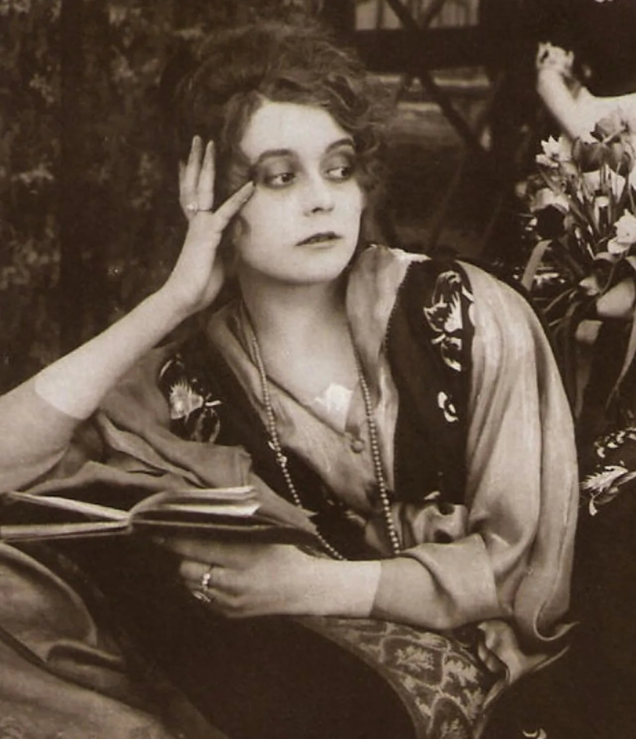 Portrait of Gertrud Welcker (1896–1988) – memorial page
