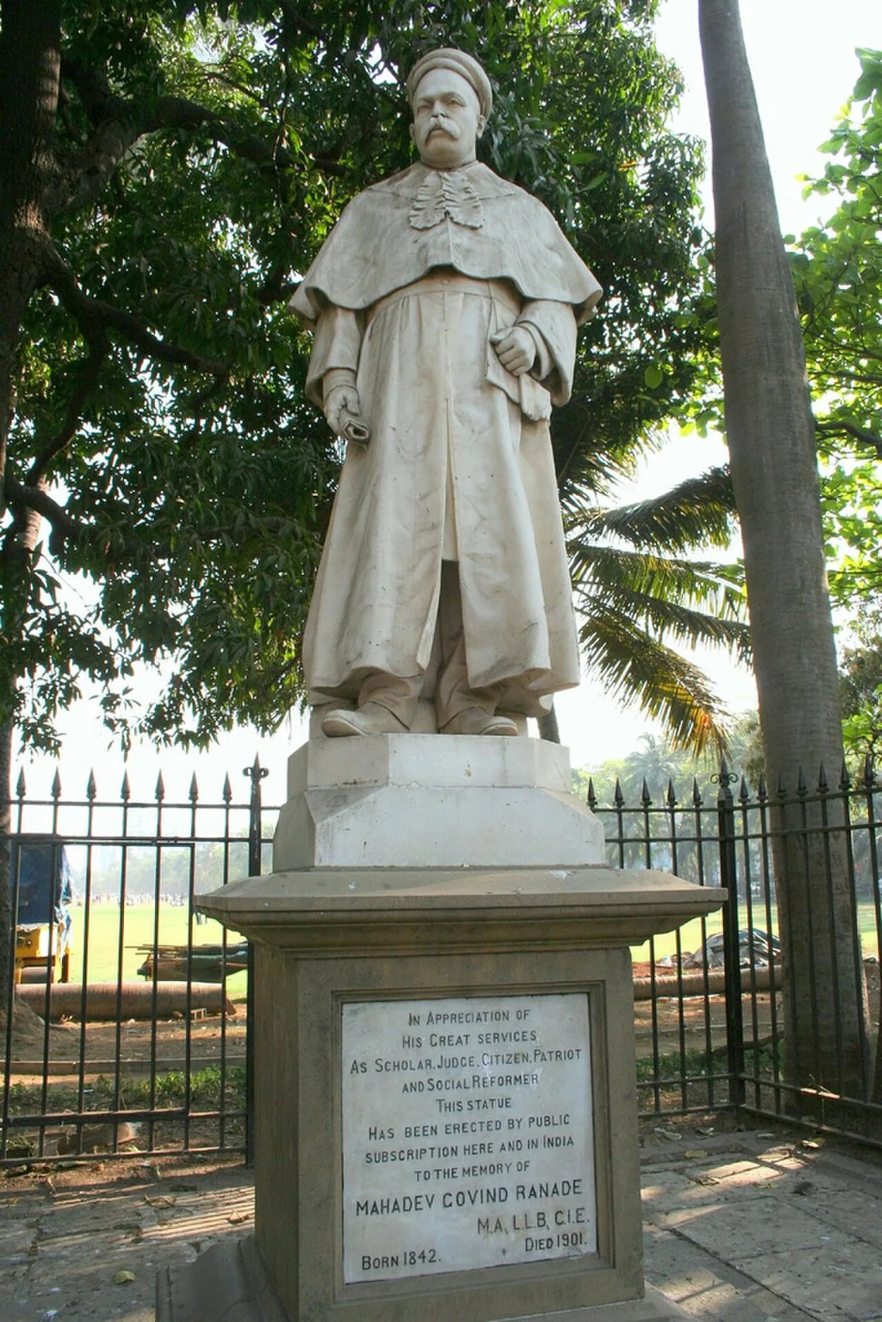 Porträt von Mahadev Govind Ranade (1842–1901) – Gedenkseite