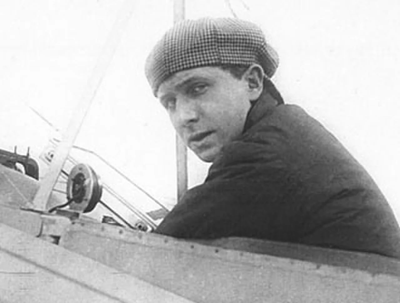 Portrait of Jorge Chávez Dartnell (1887–1910) – memorial page