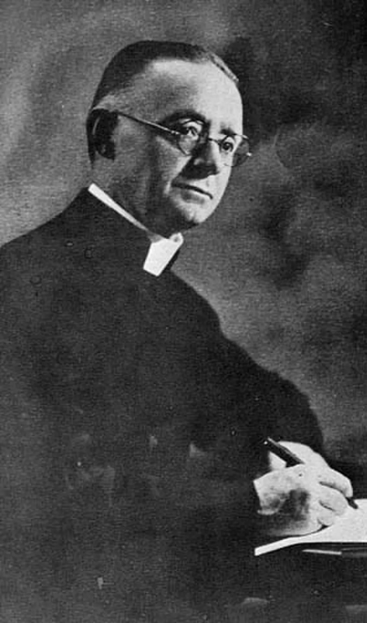 Portrait of Lionel Groulx (1878–1967) – memorial page