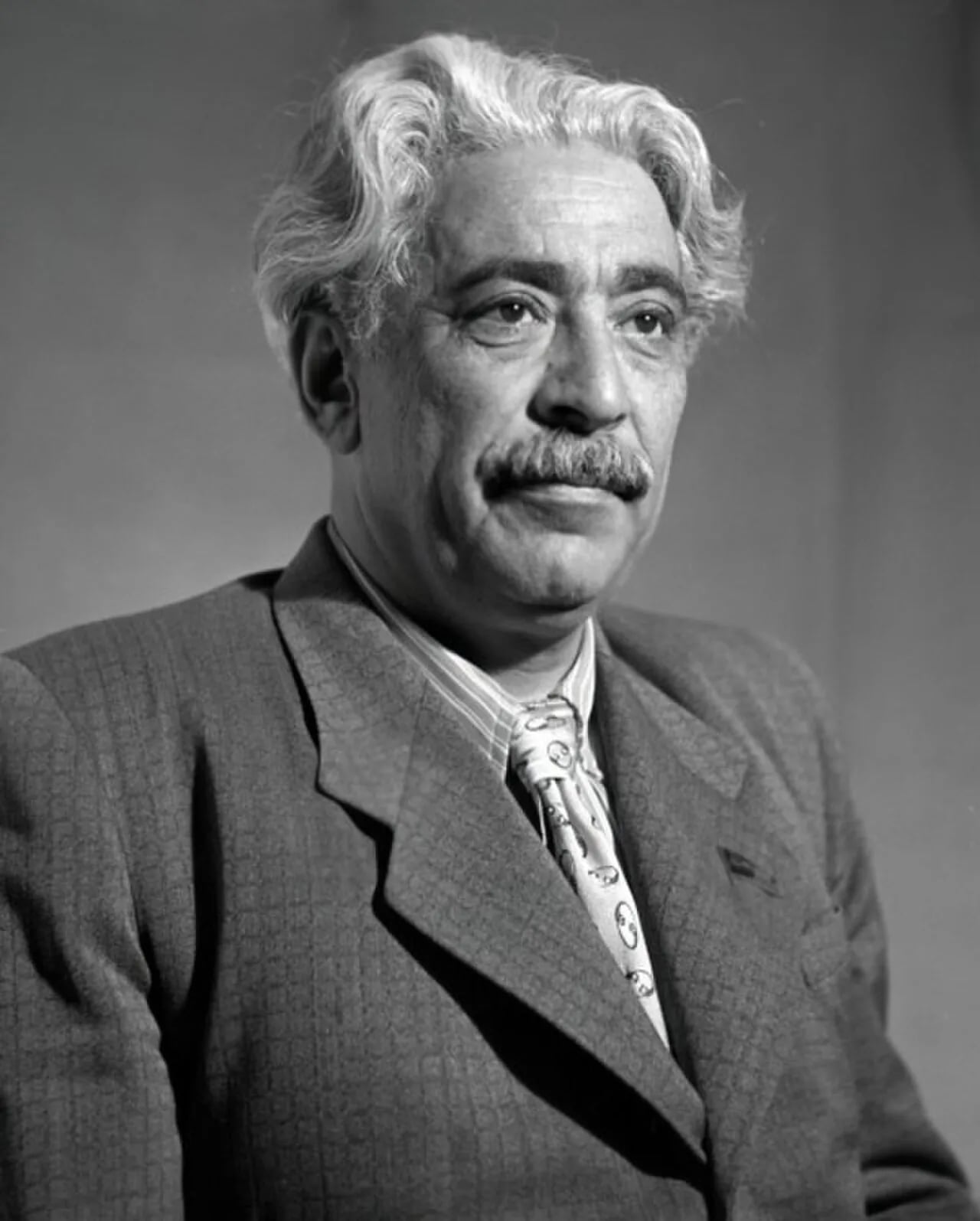 Porträt von Səməd Vurğun (1906–1956) – Gedenkseite