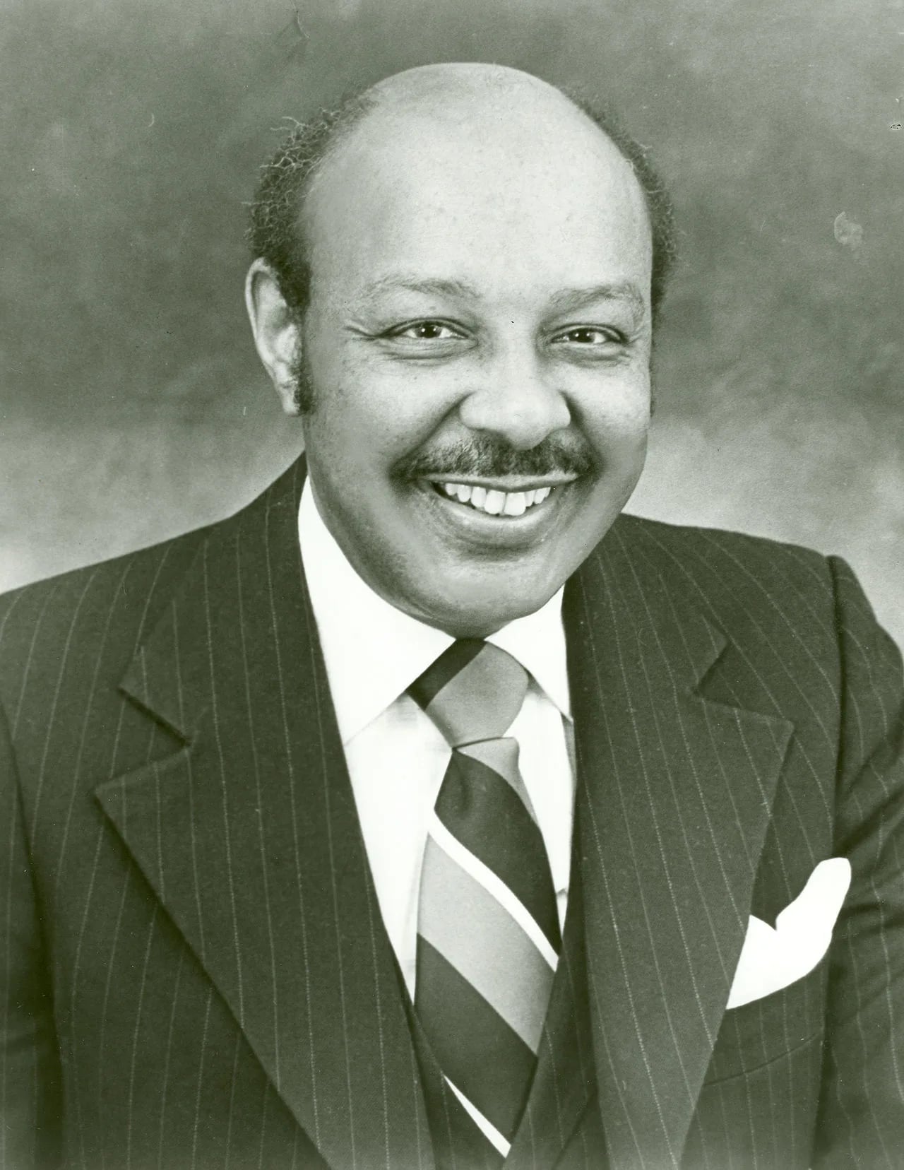 Porträt von Louis Stokes (1925–2015) – Gedenkseite