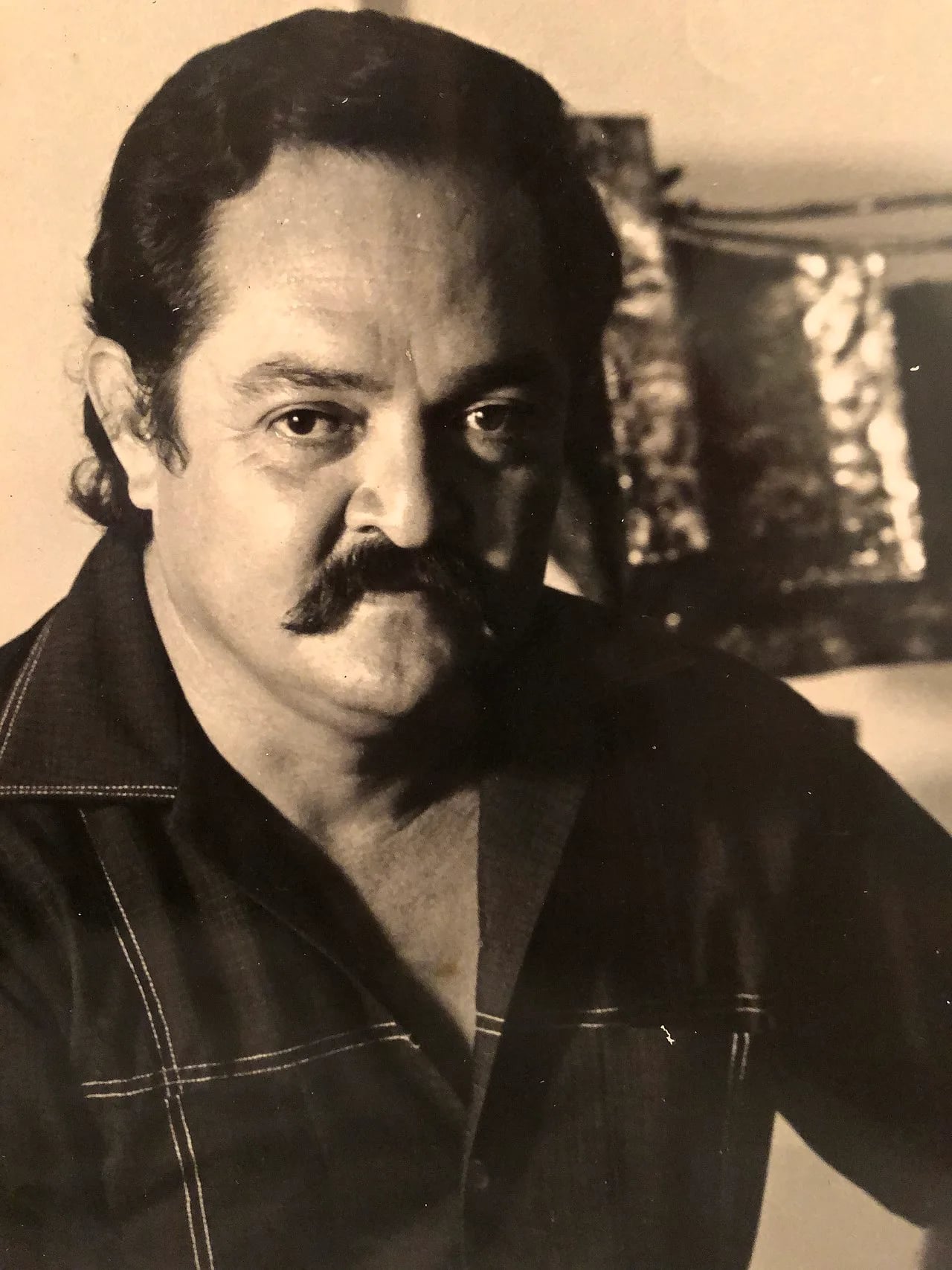 Portrait of Mario Calvit (1933–2021) – memorial page