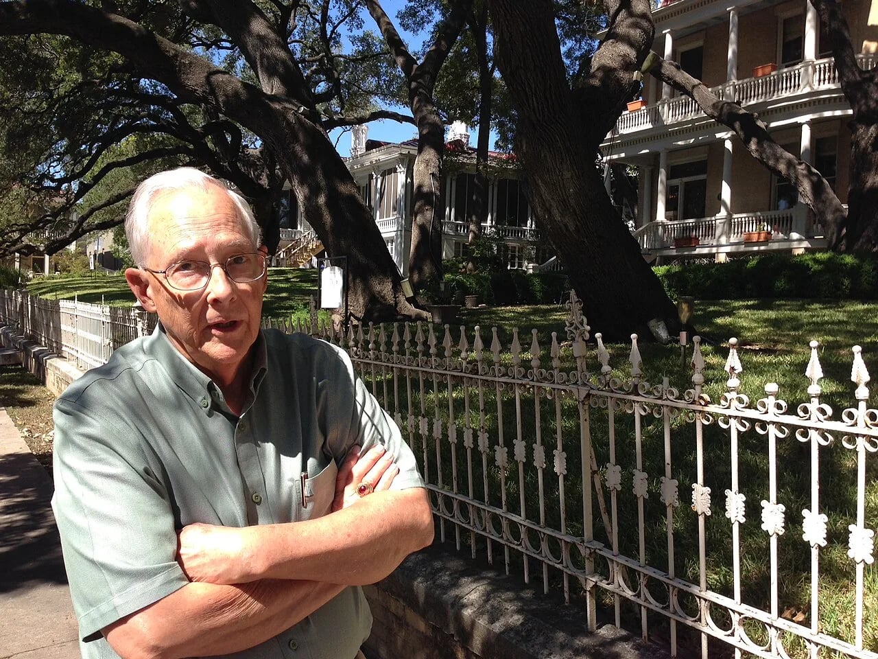 Portrait of David B. Gracy II (1941–2020) – memorial page