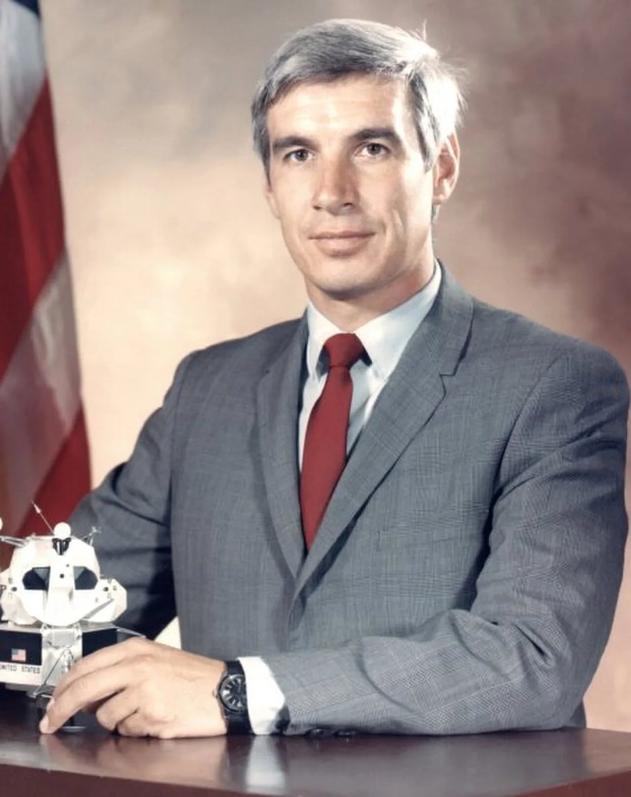 Portrait of Anthony Llewellyn (1933–2013) – memorial page