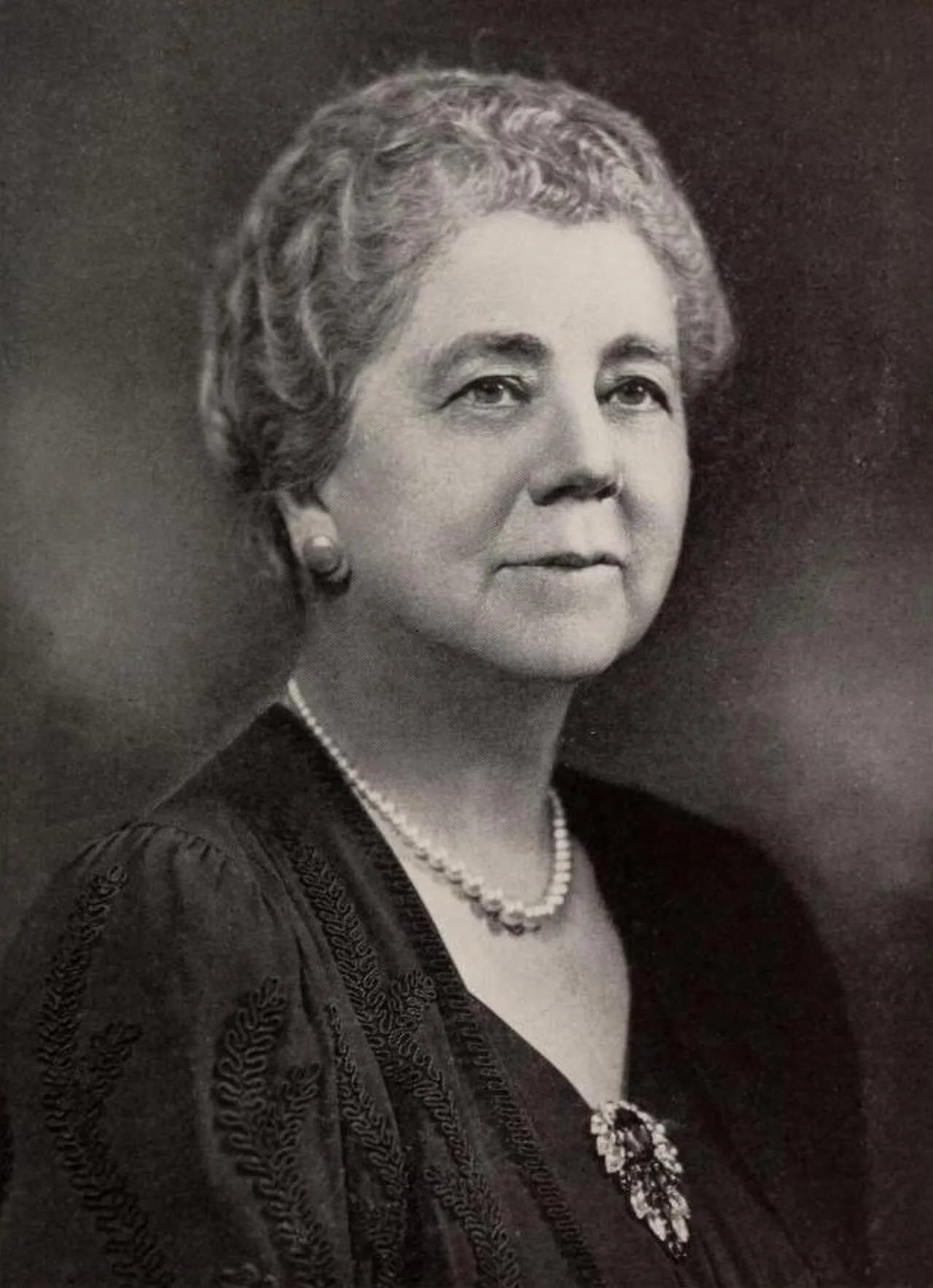 Portrait of Sara Crawford (1876–1949) – memorial page