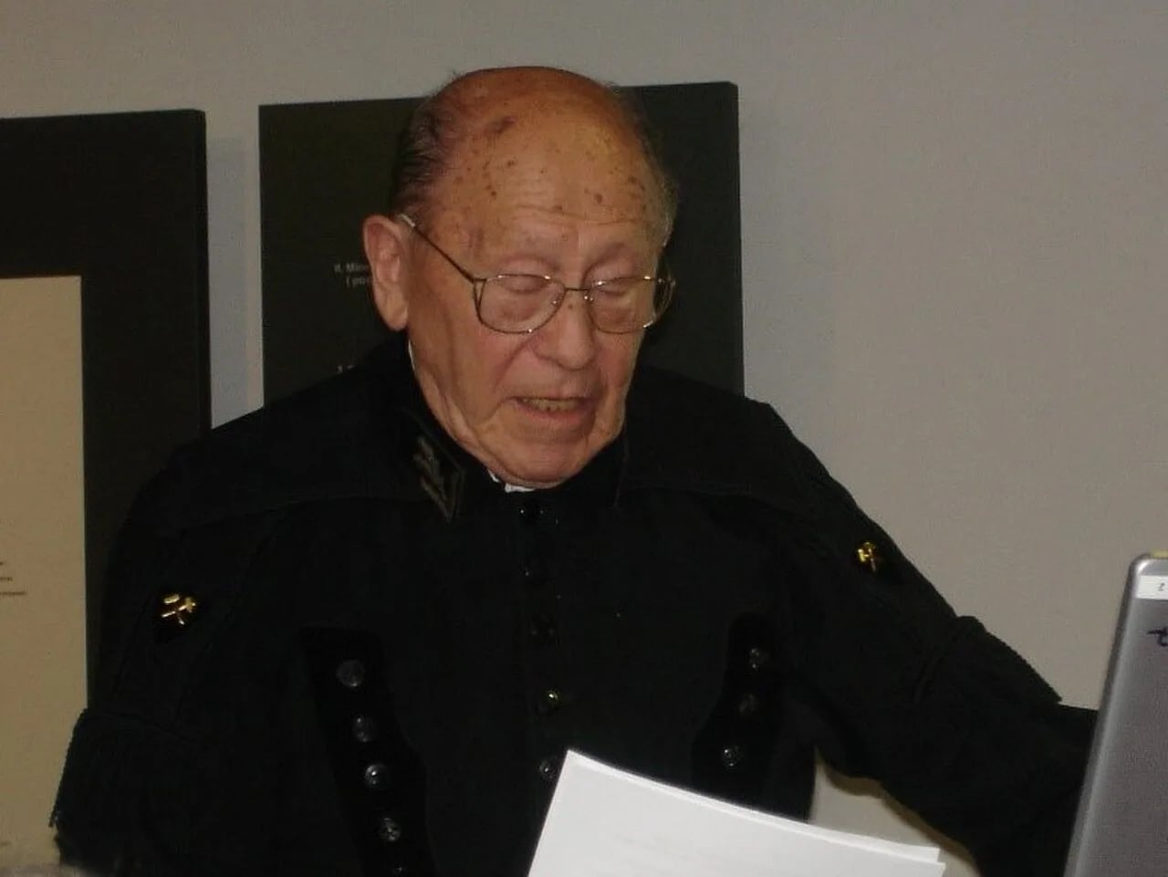 Portrait of Curt Beyer (1920–2021) – memorial page
