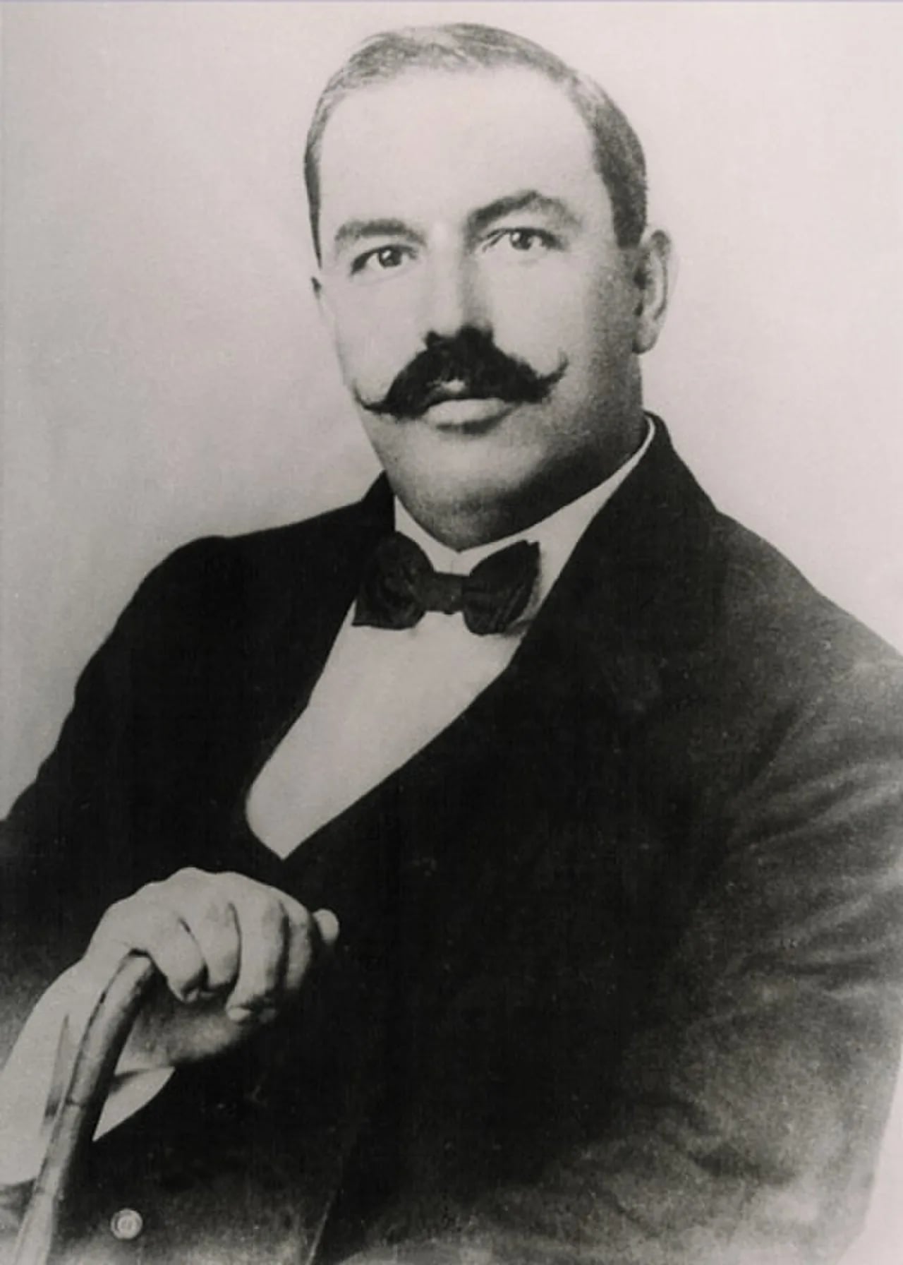 Porträt von Enrico Mizzi (1885–1950) – Gedenkseite