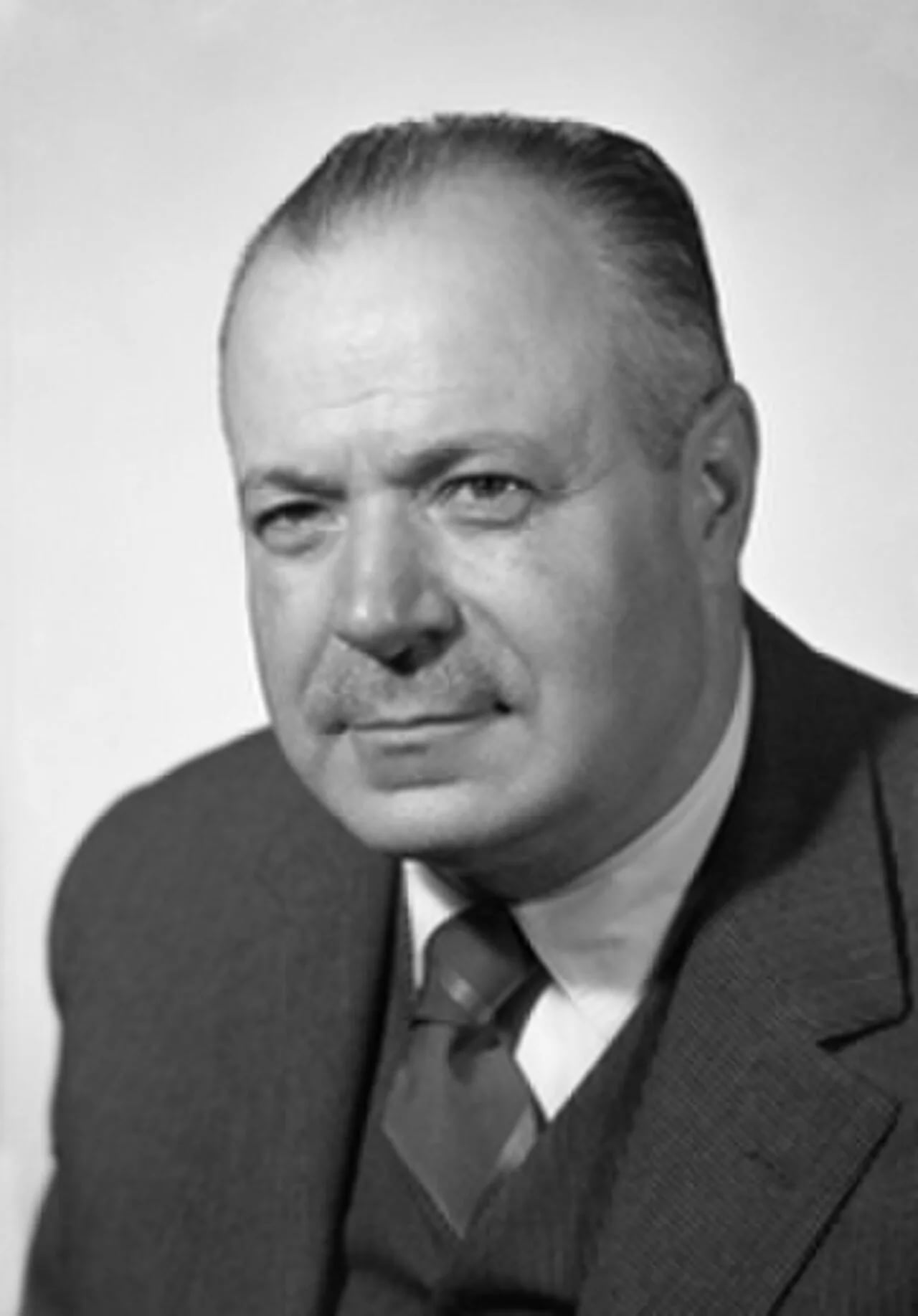 Portrait of Giovanni Sartori (1894–1961) – memorial page