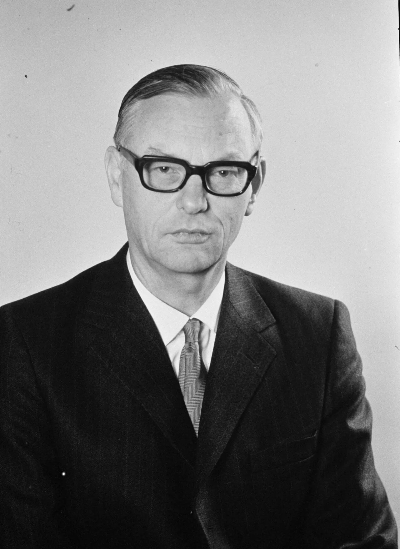 Porträt von Theodor Gut (1917–1999) – Gedenkseite