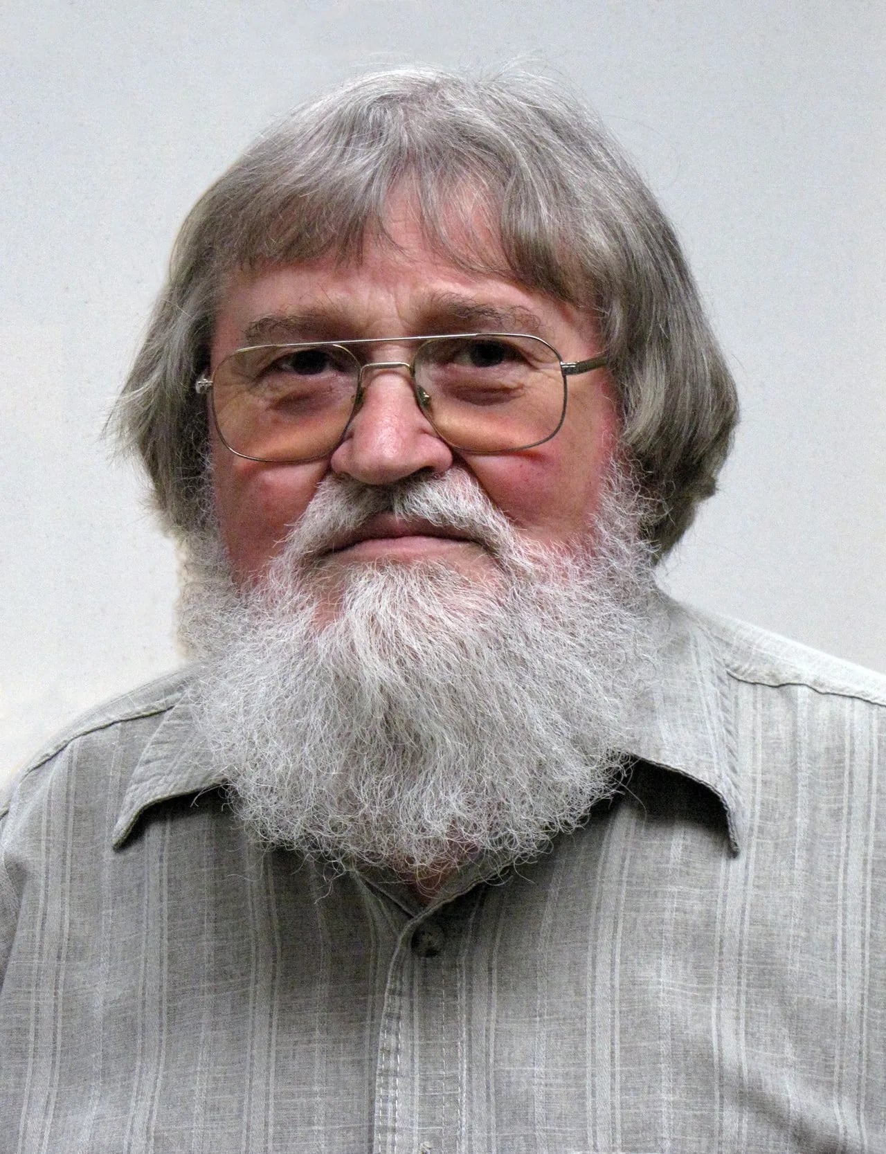 Porträt von Emil Eőry (1939–2024) – Gedenkseite
