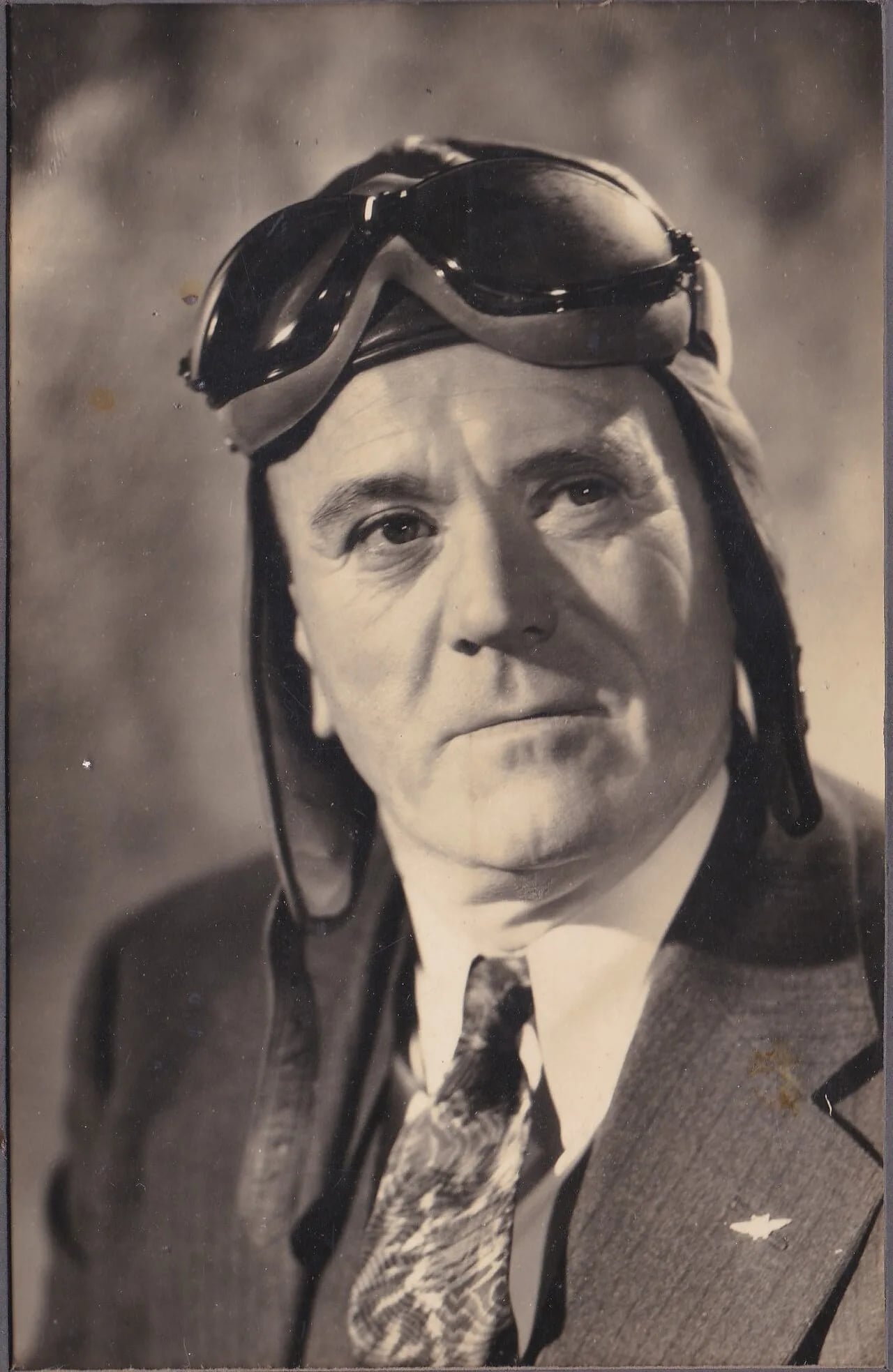 Portrait of Elmo Neale Pickerill (1885–1968) – memorial page