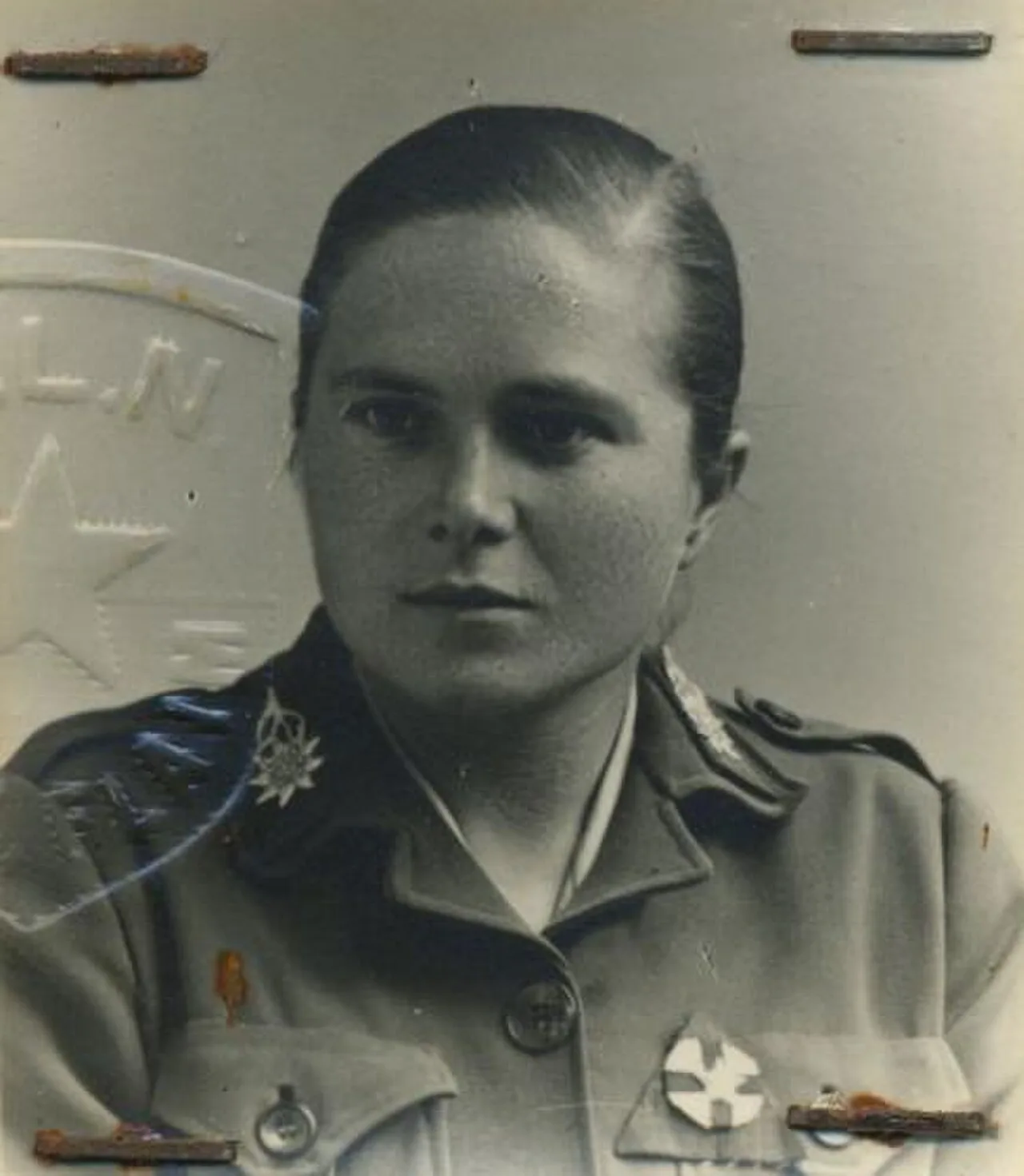 Porträt von italienische Krankenpflegerin im Widerstand gegen Nazideutschland (1915–1976) – Gedenkseite