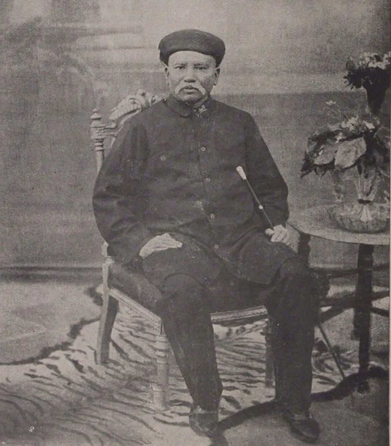 Porträt von Hargovinddas Kantawala (1844–1930) – Gedenkseite