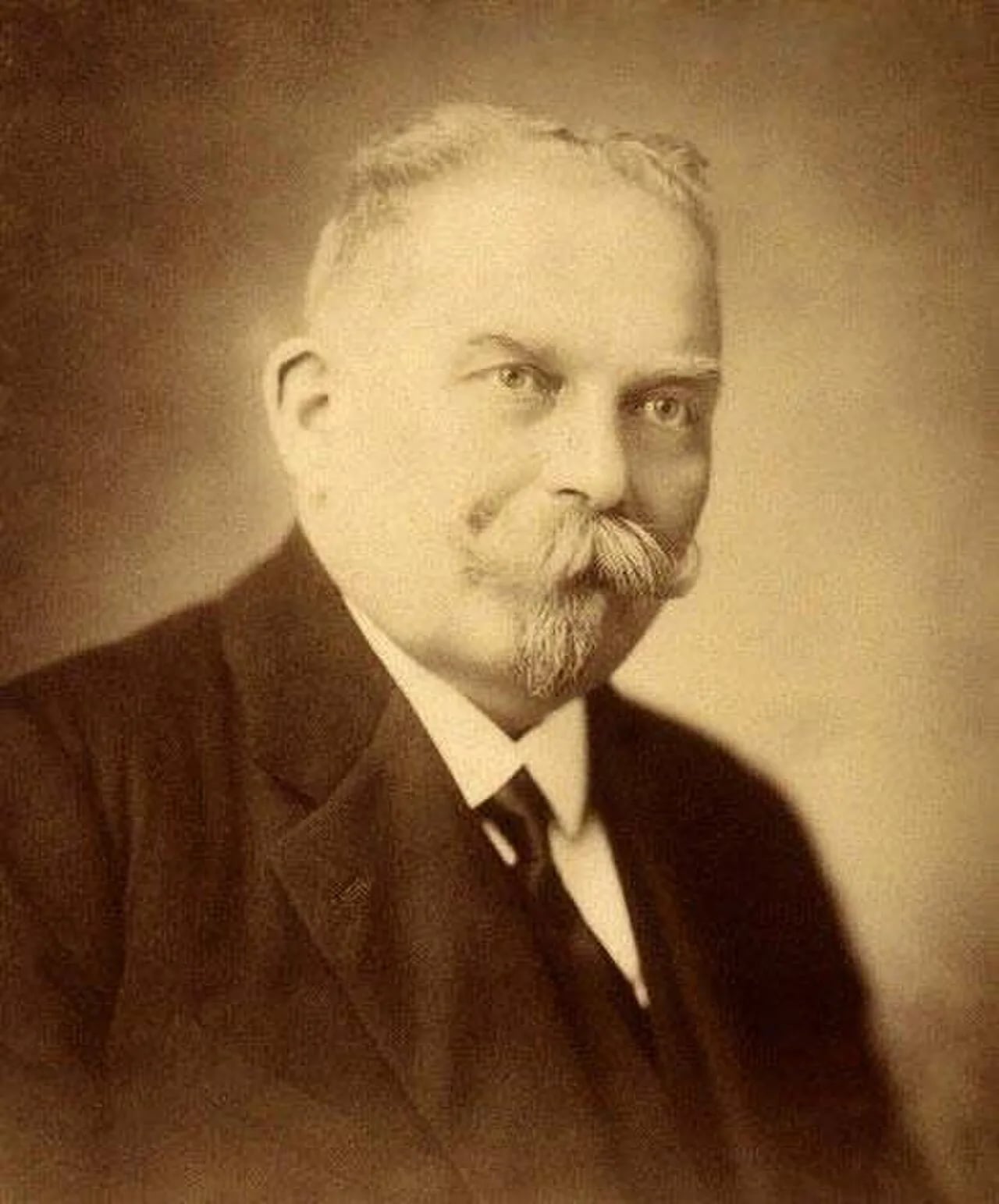 Portrait of Josef Janoušek (1879–1935) – memorial page