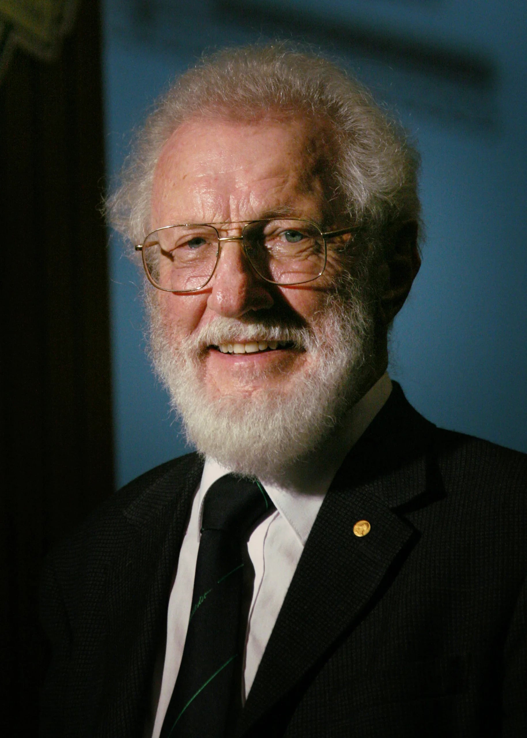 Portrait of Herbert Kroemer (1928–2024) – memorial page