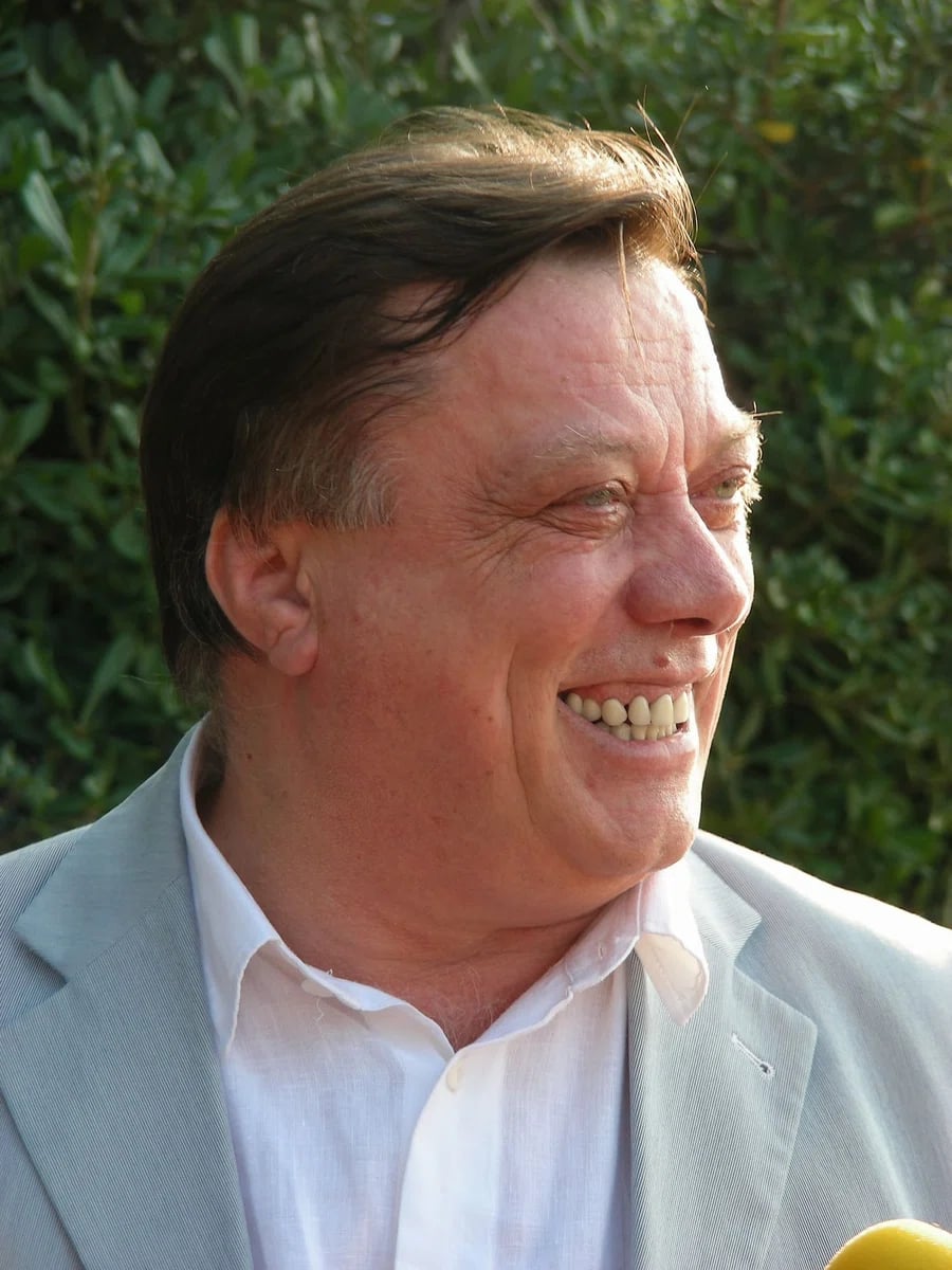 Porträt von Halid Bešlić (1953–2025) – Gedenkseite