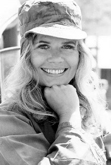 Porträt von Loretta Swit (1937–2025) – Gedenkseite