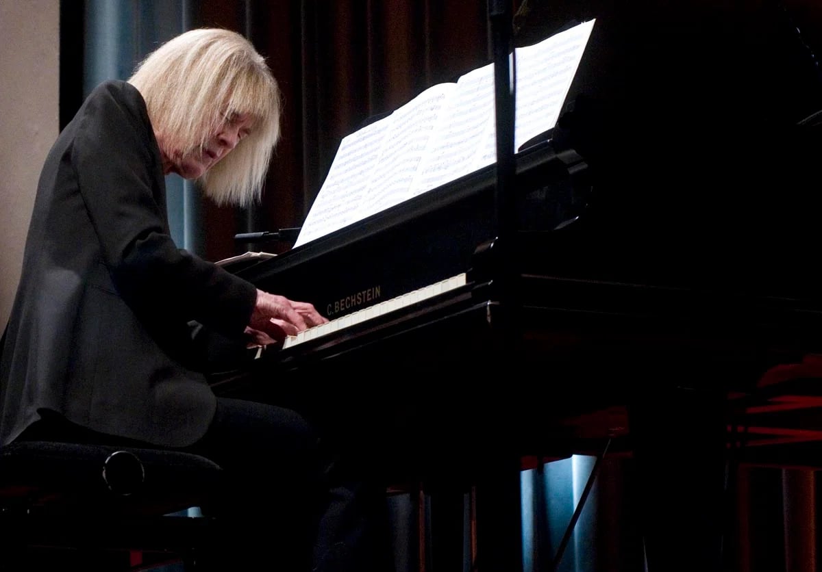 Porträt von Carla Bley (1936–2023) – Gedenkseite