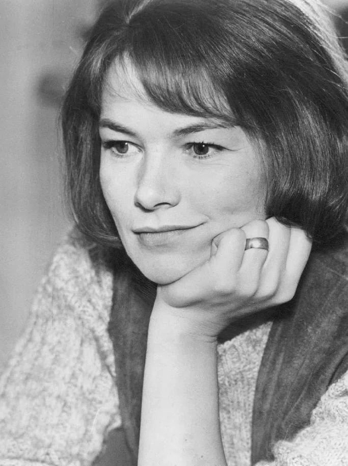 Portrait of Glenda Jackson (1936–2023) – memorial page