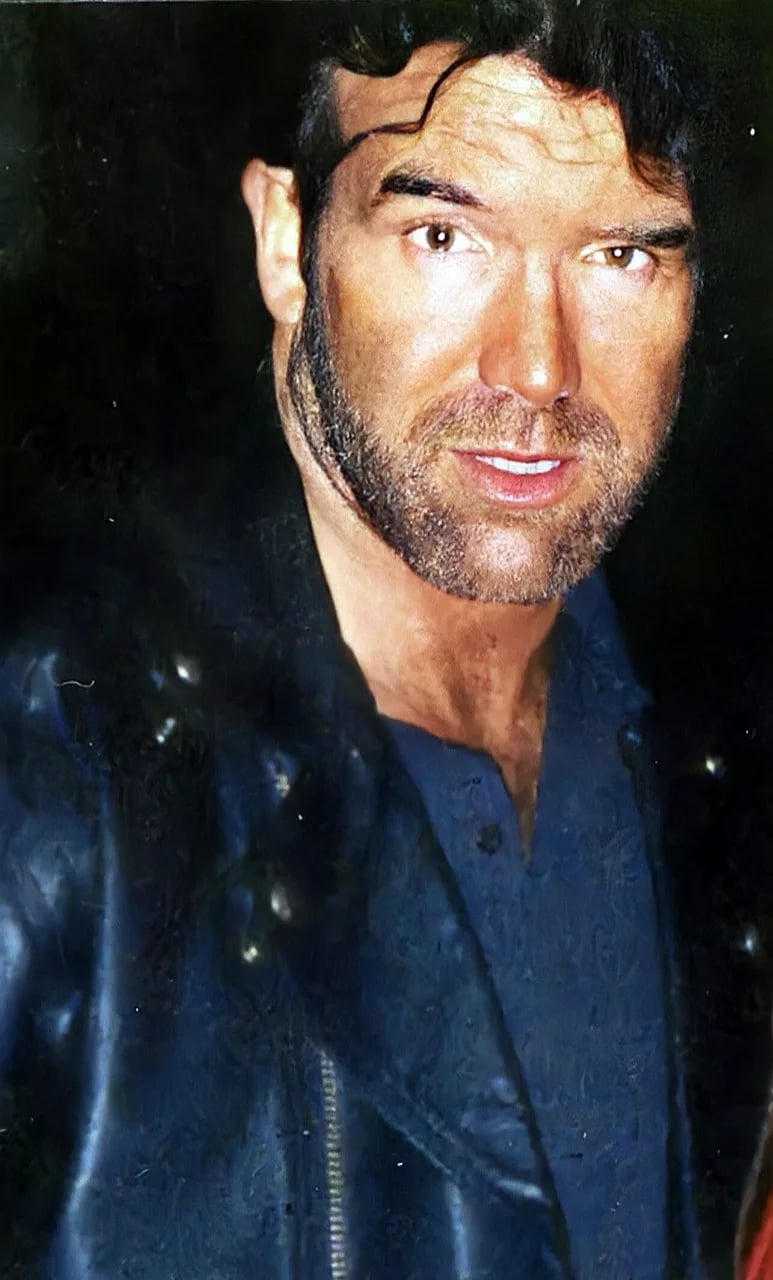 Portrait of Scott Hall (1958–2022) – memorial page