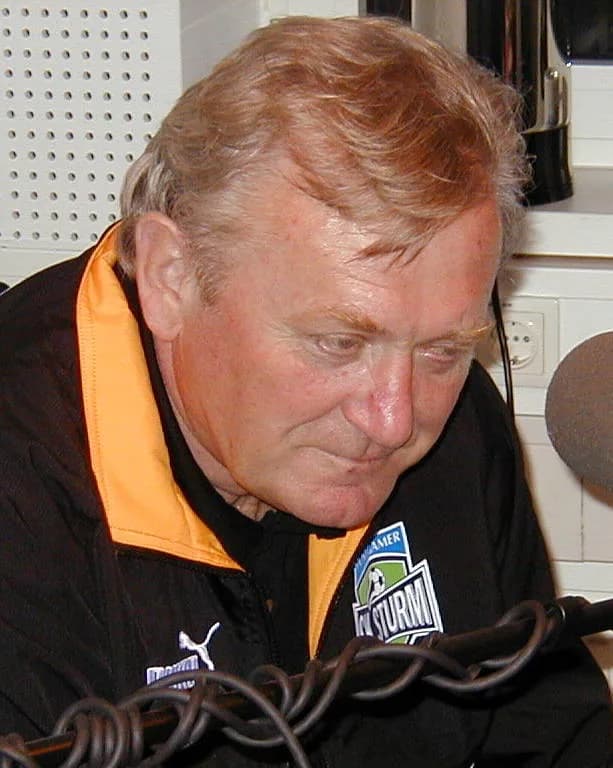 Ivica Osim (née Ivan Osim)