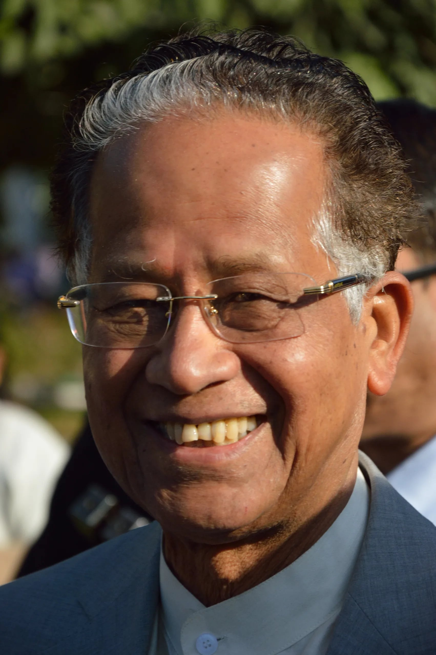 Porträt von Tarun Gogoi (1936–2020) – Gedenkseite