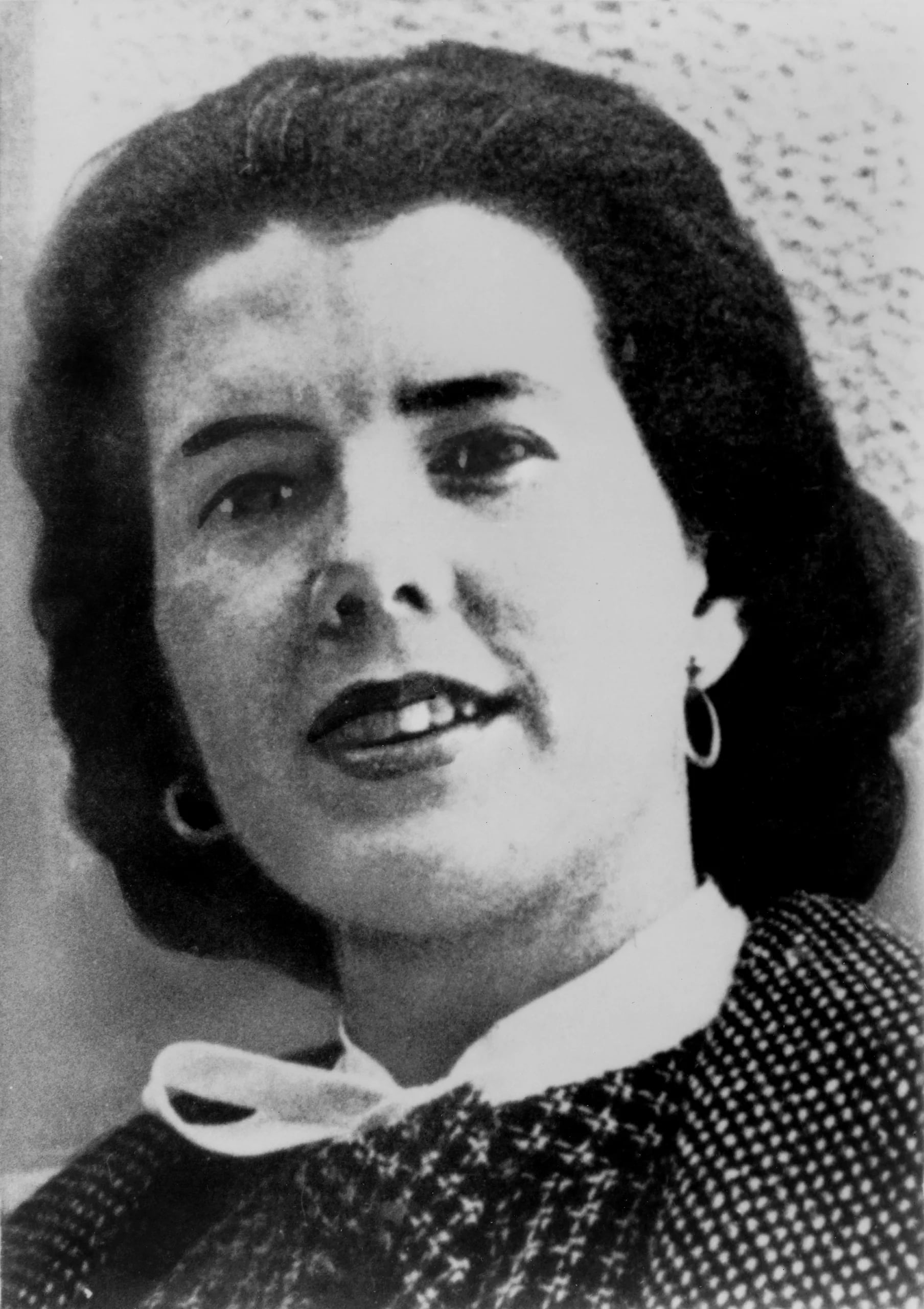 Portrait of Shirley Ann Grau (1929–2020) – memorial page