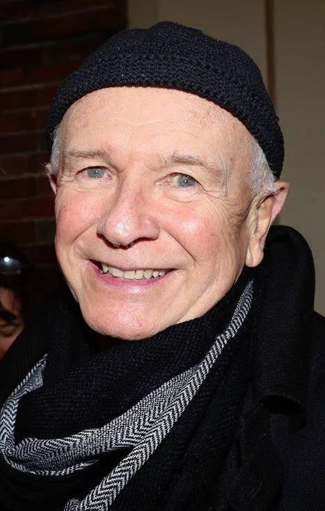 Porträt von Terrence McNally (1938–2020) – Gedenkseite