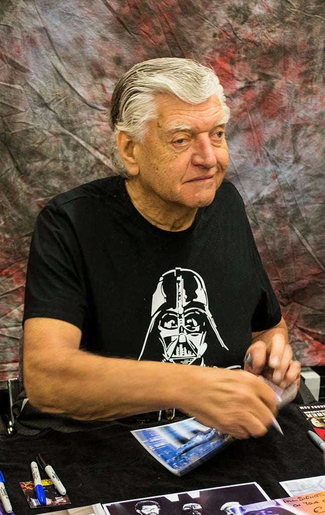 Porträt von David Prowse (1935–2020) – Gedenkseite