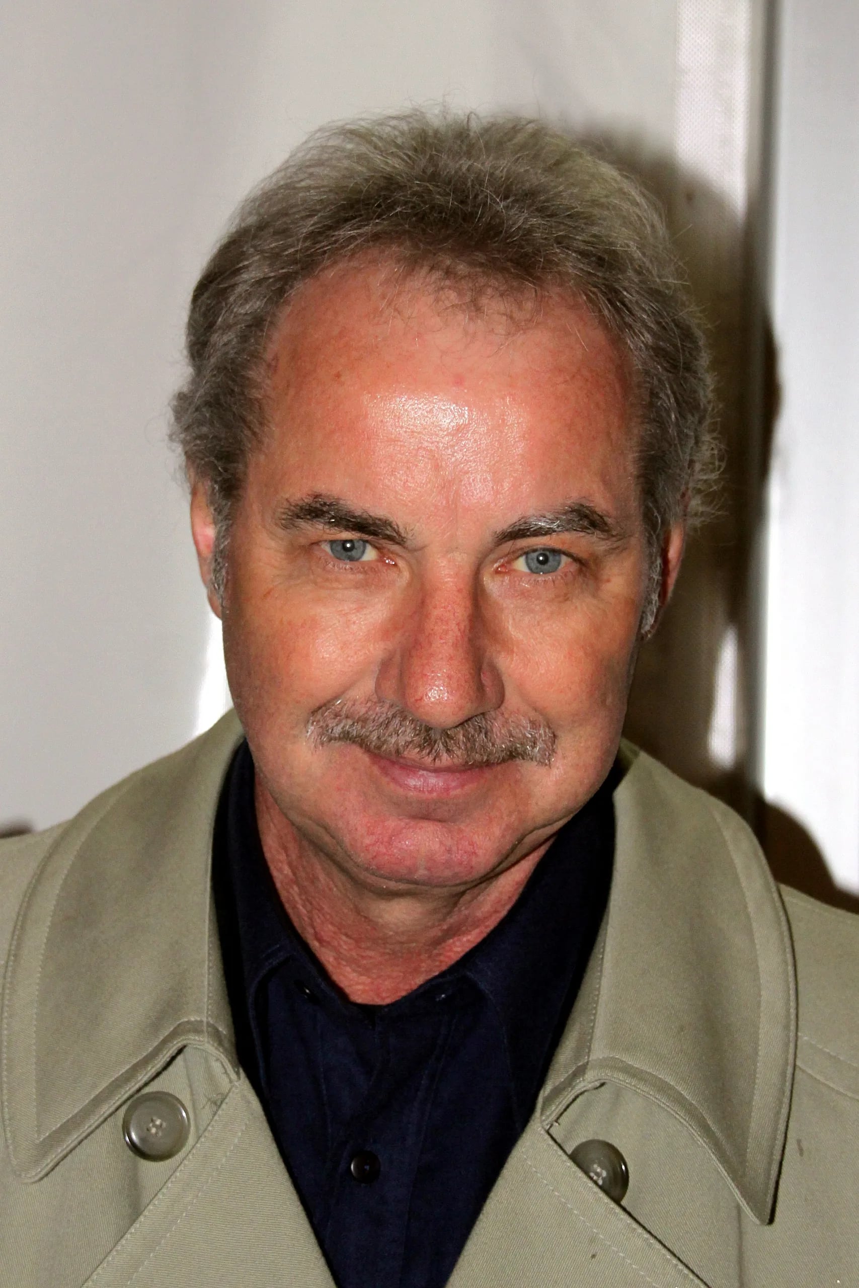 Porträt von Alfred Riedl (1949–2020) – Gedenkseite