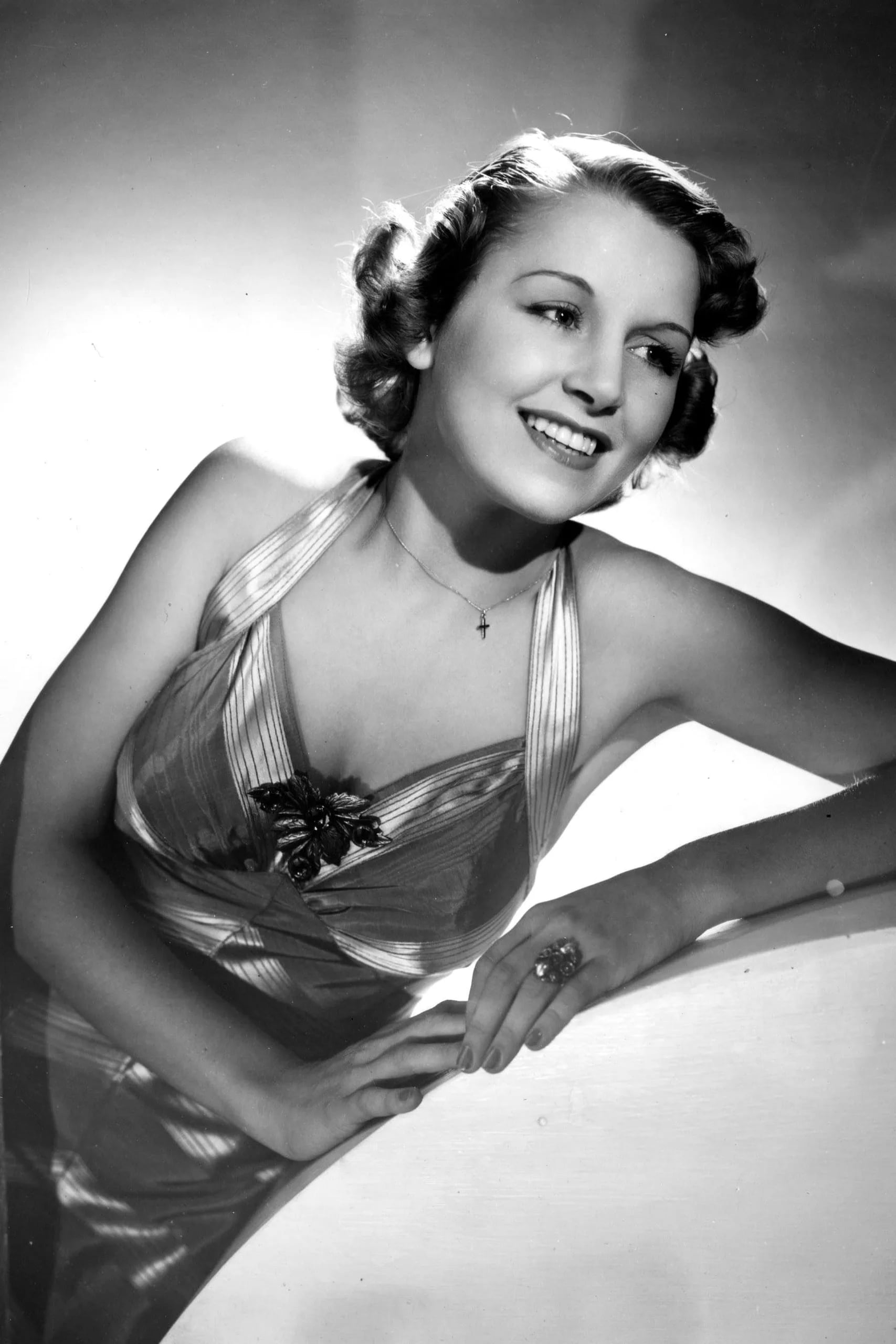 Portrait of Julie Gibson (1913–2019) – memorial page