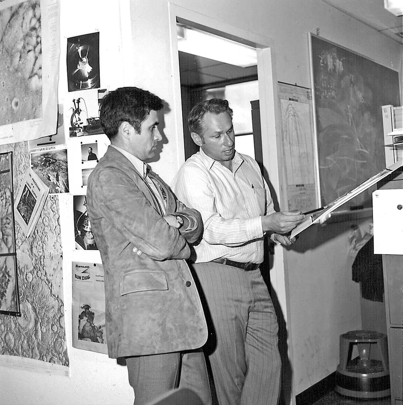 Portrait of Henry E. Holt (1929–2019) – memorial page