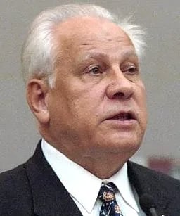 Portrait of Anatoli Iwanowitsch Lukjanow (1930–2019) – memorial page