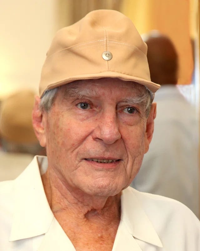 Portrait of France-Albert René (1935–2019) – memorial page