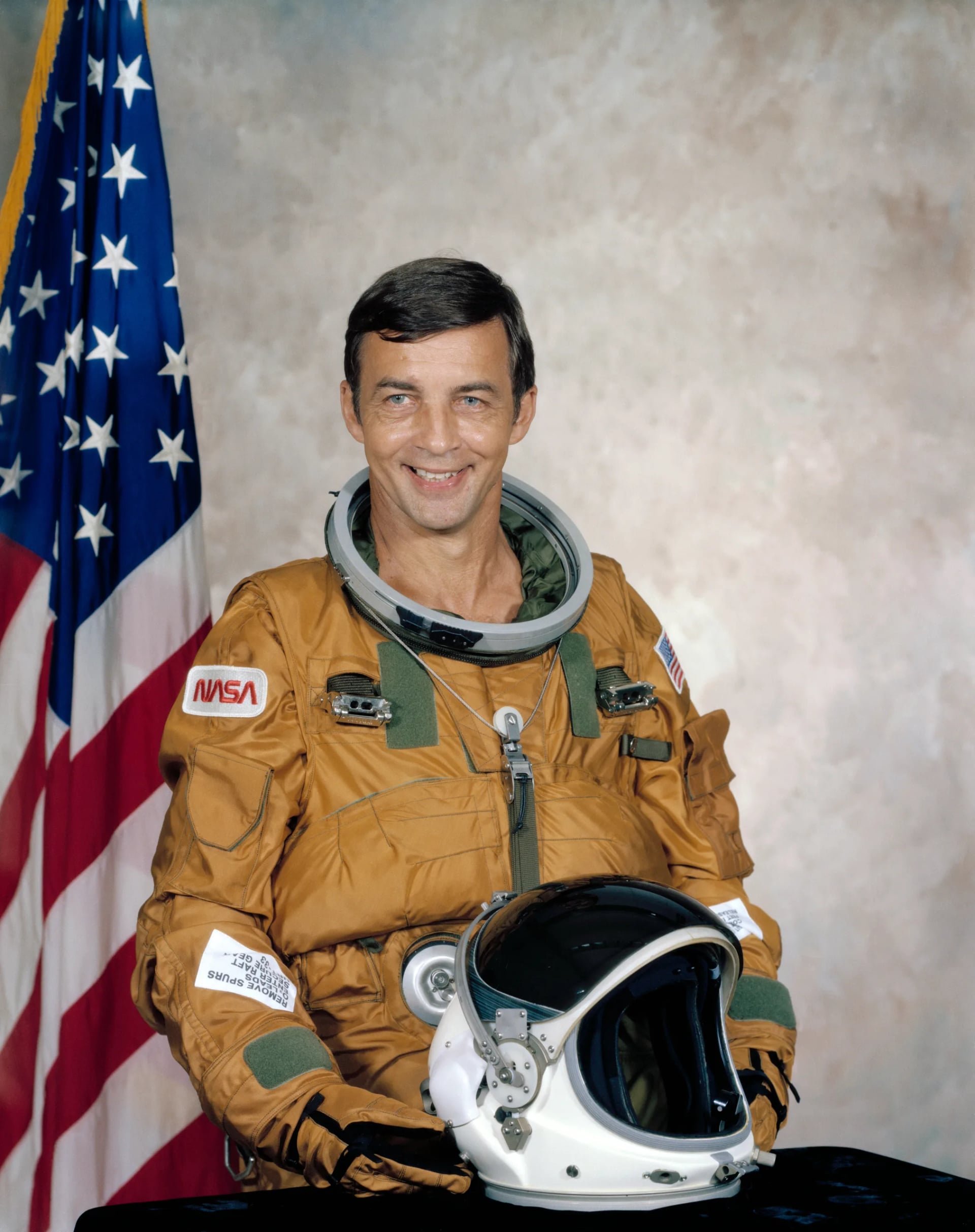 Porträt von Donald H. Peterson (1933–2018) – Gedenkseite