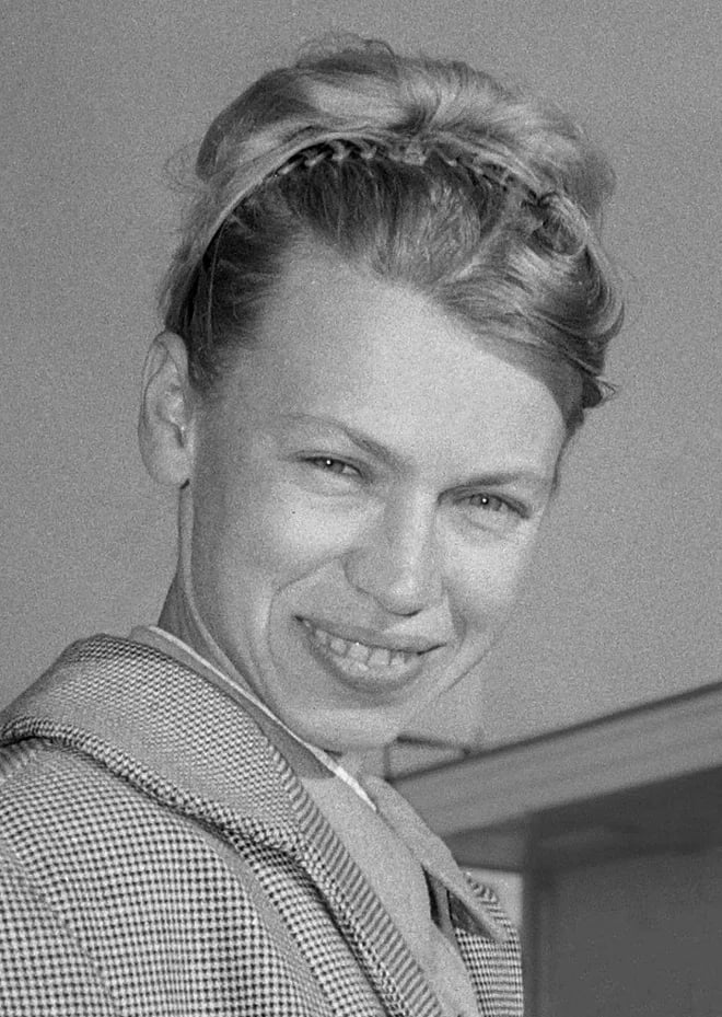 Porträt von Ljudmila Jewgenjewna Beloussowa (1935–2017) – Gedenkseite
