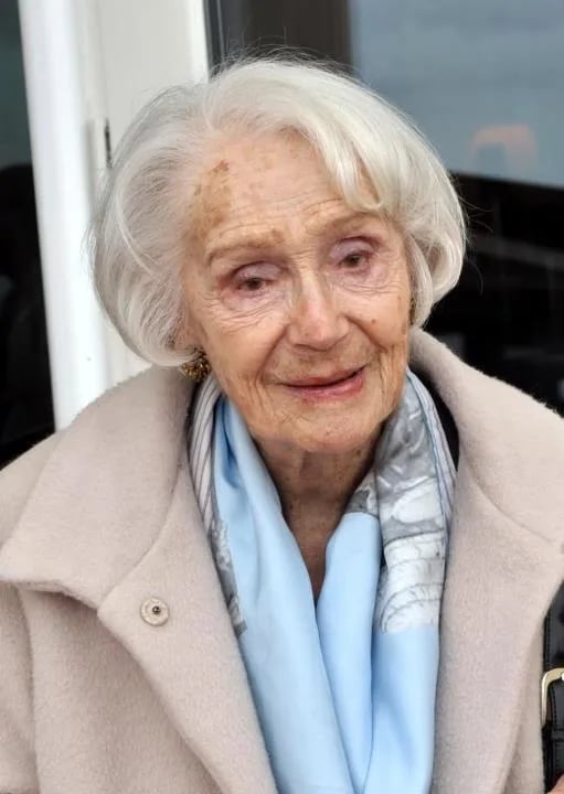 Portrait of Gisèle Casadesus (1914–2017) – memorial page