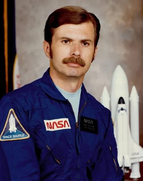 Dale Gardner