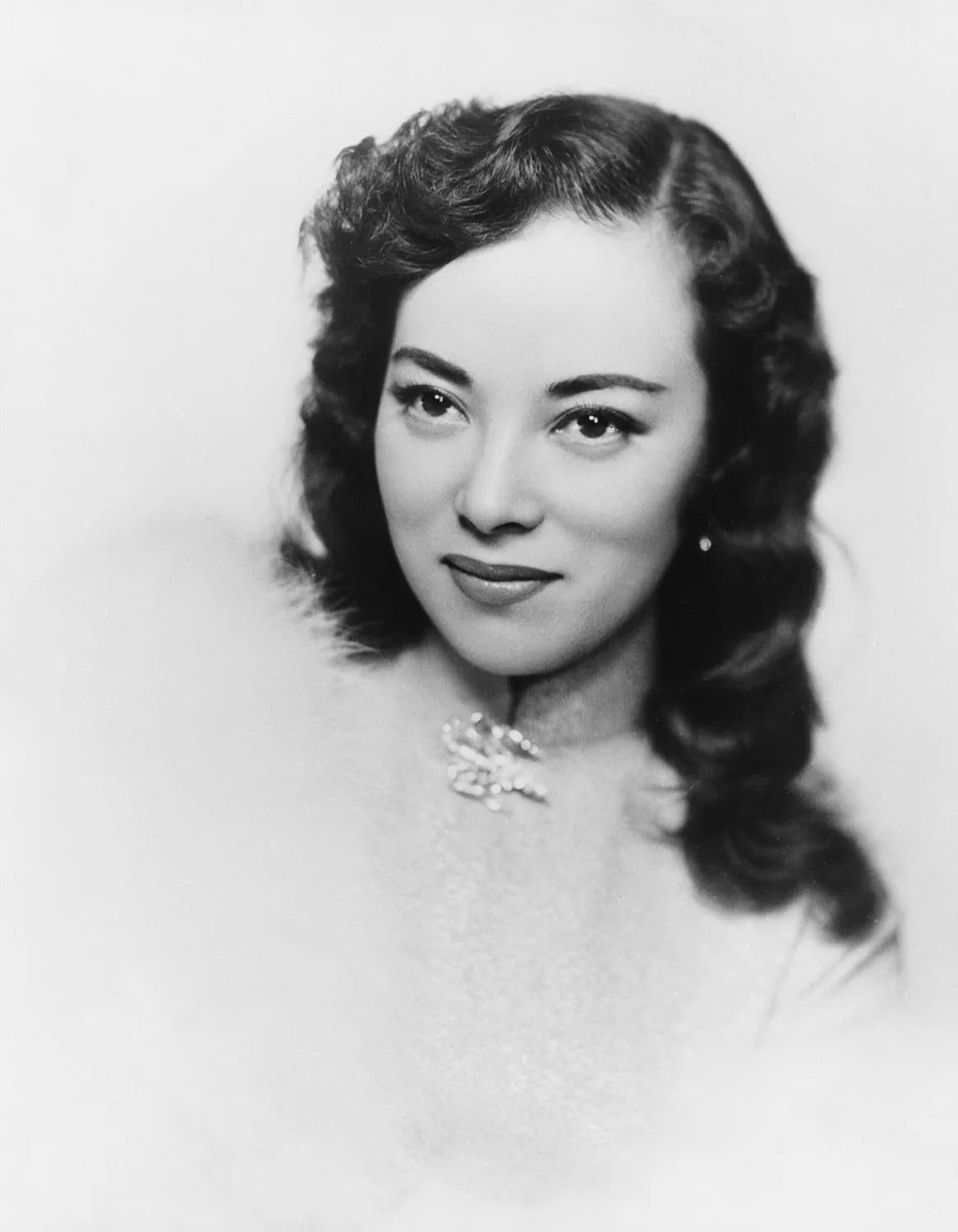 Porträt von Yoshiko Ōtaka (1920–2014) – Gedenkseite