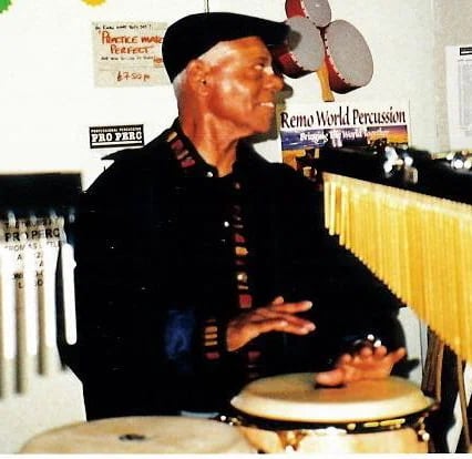 Porträt von Armando Peraza (1924–2014) – Gedenkseite