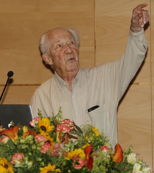 Portrait of Christian de Duve (1917–2013) – memorial page