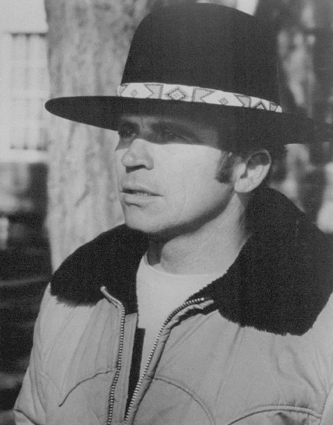 Porträt von Tom Laughlin (1931–2013) – Gedenkseite