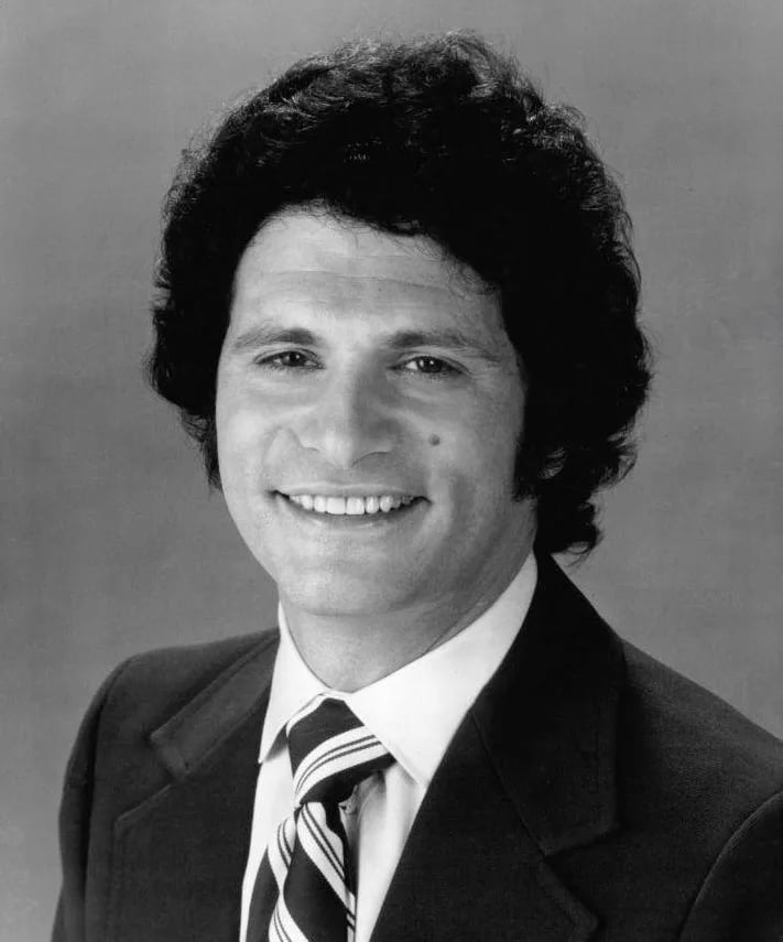 Porträt von Tony Musante (1936–2013) – Gedenkseite