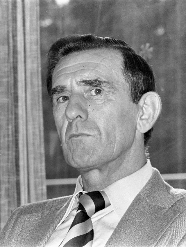 Portrait of George Knobel (1922–2012) – memorial page