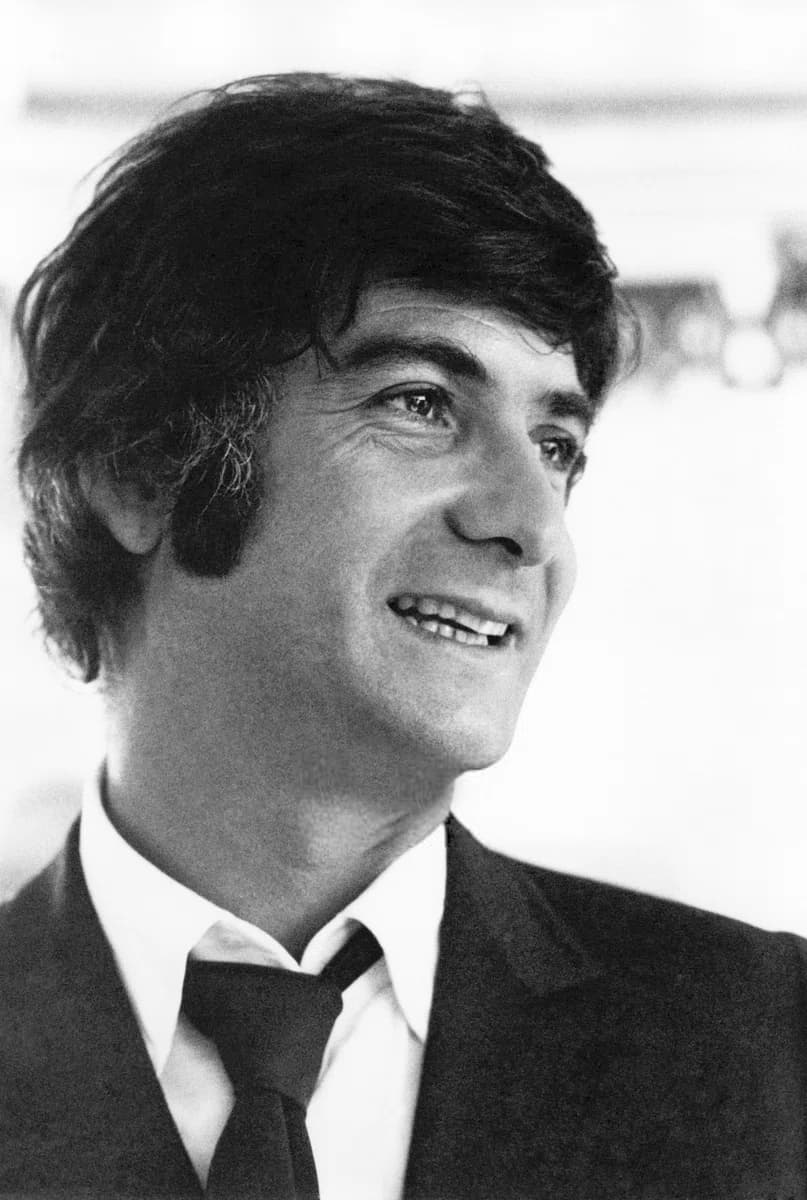 Jean-Claude Brialy (née Jean-Claude Marcel Brialy)