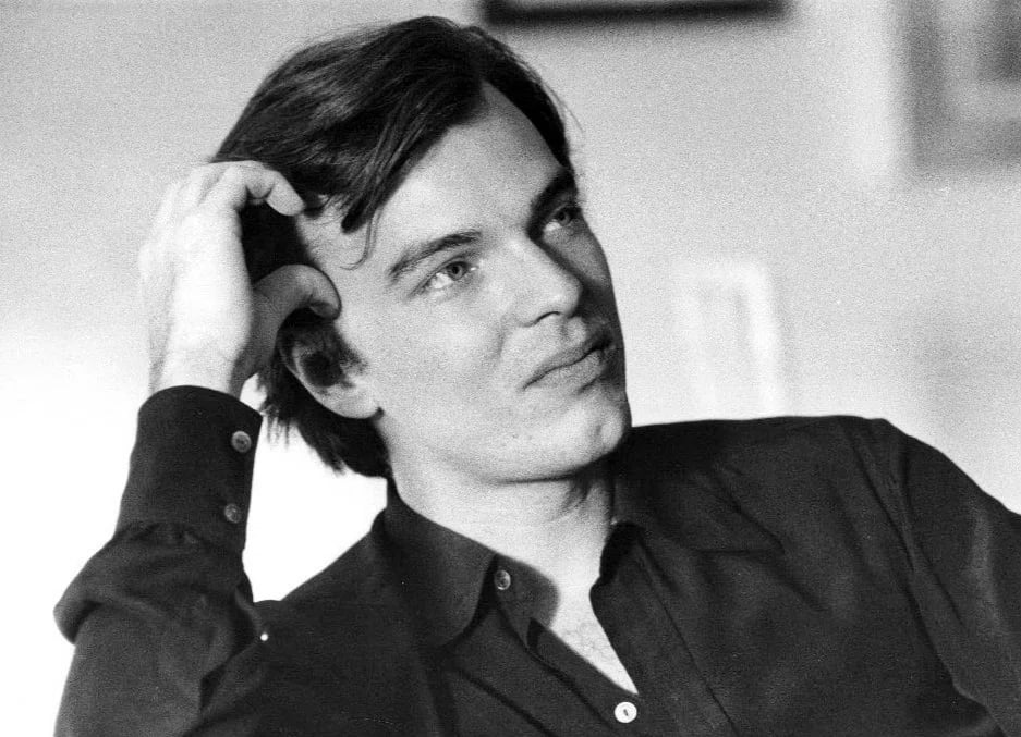 Porträt von Edward Albert (1951–2006) – Gedenkseite