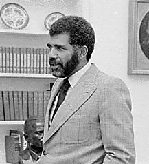 Porträt von Ed Bradley (1941–2006) – Gedenkseite
